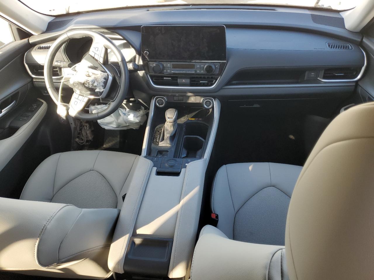 2024 TOYOTA GRAND HIGHLANDER XLE VIN:5TDACAB50RS005736