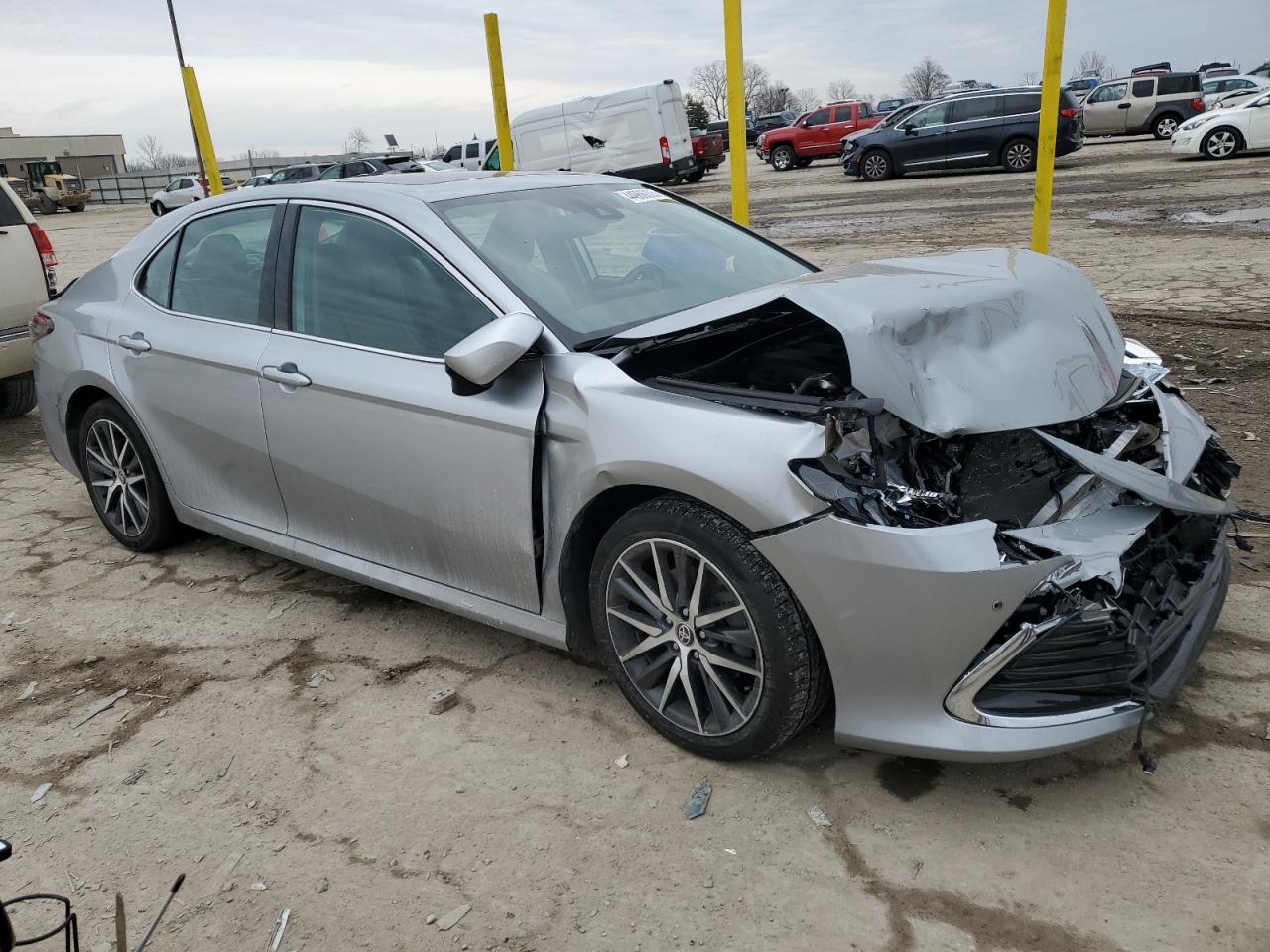2022 TOYOTA CAMRY XLE VIN:4T1F31AK5NU584902