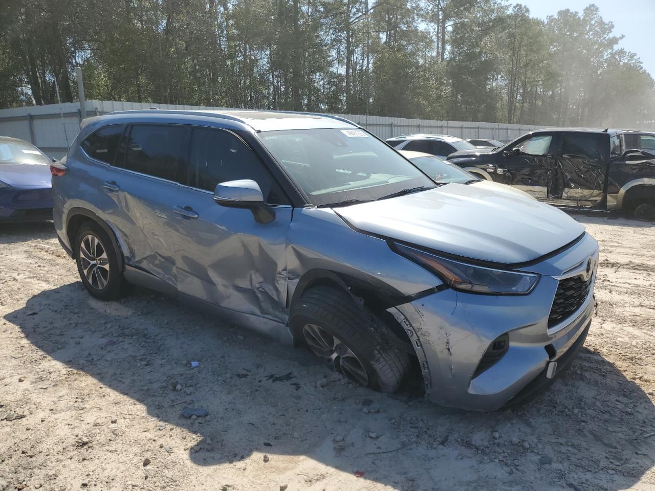 2022 TOYOTA HIGHLANDER XLE VIN:5TDGZRAH8NS128309