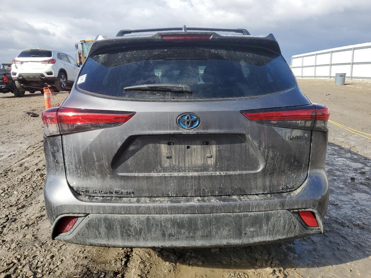 2022 TOYOTA HIGHLANDER HYBRID XLE VIN:5TDGBRCH0NS555520