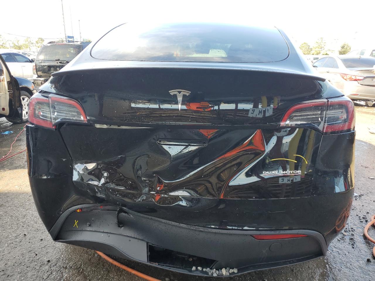 2024 TESLA MODEL Y  VIN:7SAYGDEF0RA295019