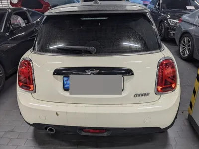 2021 MINI Cooper VIN: