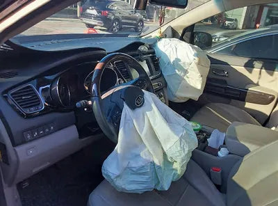 2016 Kia Carnival KNAME81ABGS171225 VIN:KNAME81ABGS171225