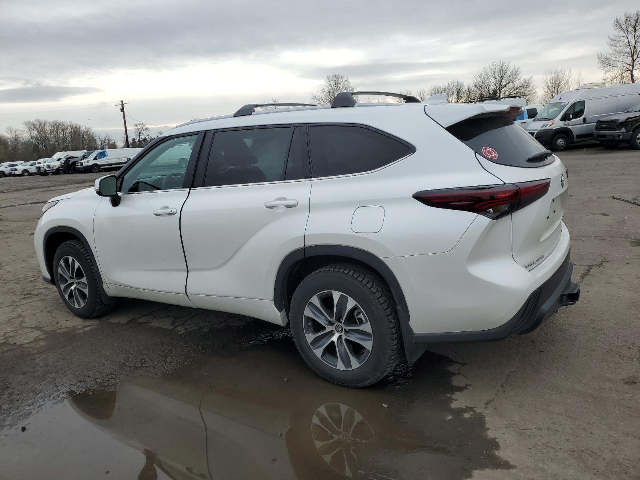 2024 TOYOTA HIGHLANDER LE VIN:5TDKDRBH0RS567307