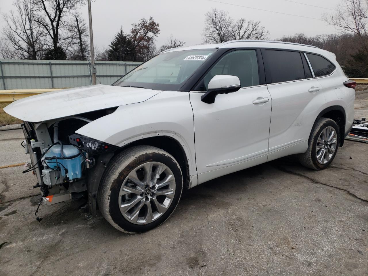 2024 TOYOTA HIGHLANDER LE VIN:5TDKDRBH4RS537386