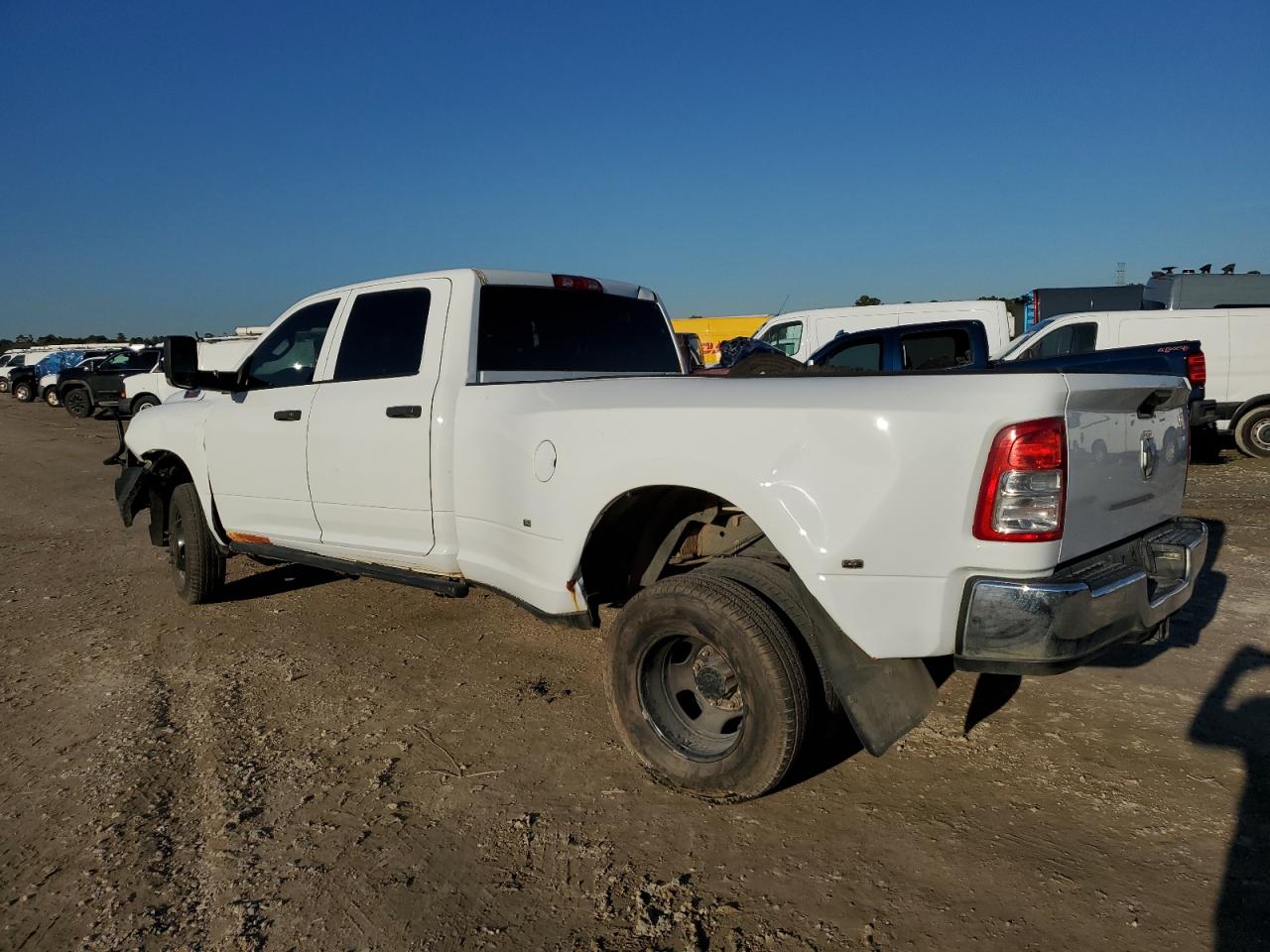 2022 RAM 3500 TRADESMAN VIN:3C63RPGL7NG353311