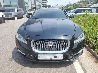 2015 Jaguar XJ VIN: