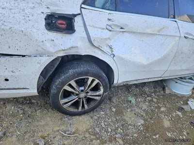 2015 Mercedes-Benz E 220 VIN: