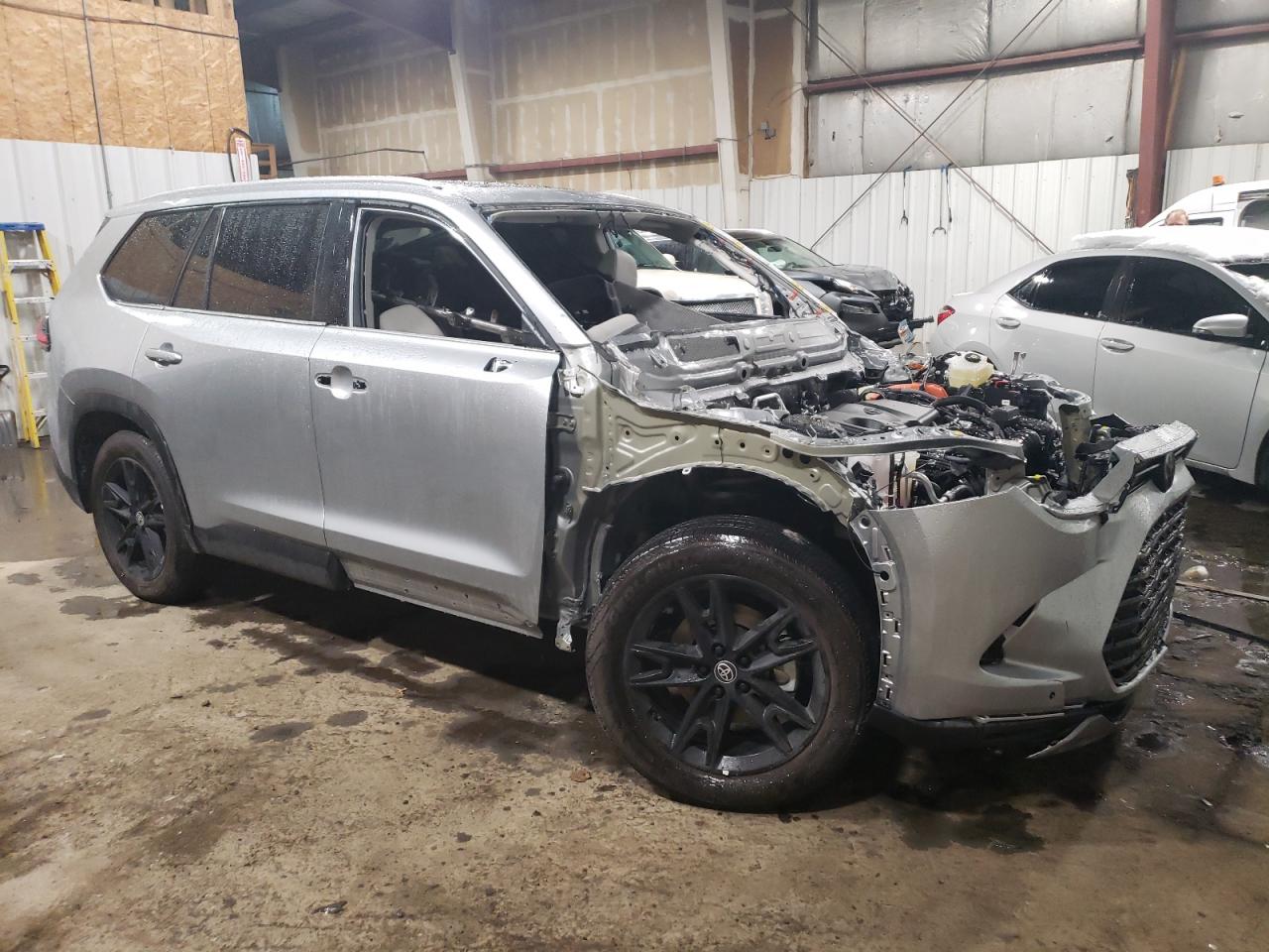 2024 TOYOTA GRAND HIGHLANDER XLE VIN:5TDACAB53RS018190