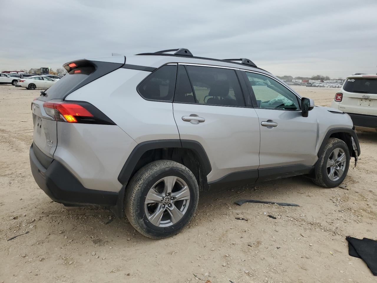 2023 TOYOTA RAV4 XLE VIN:2T3P1RFV0PC355809