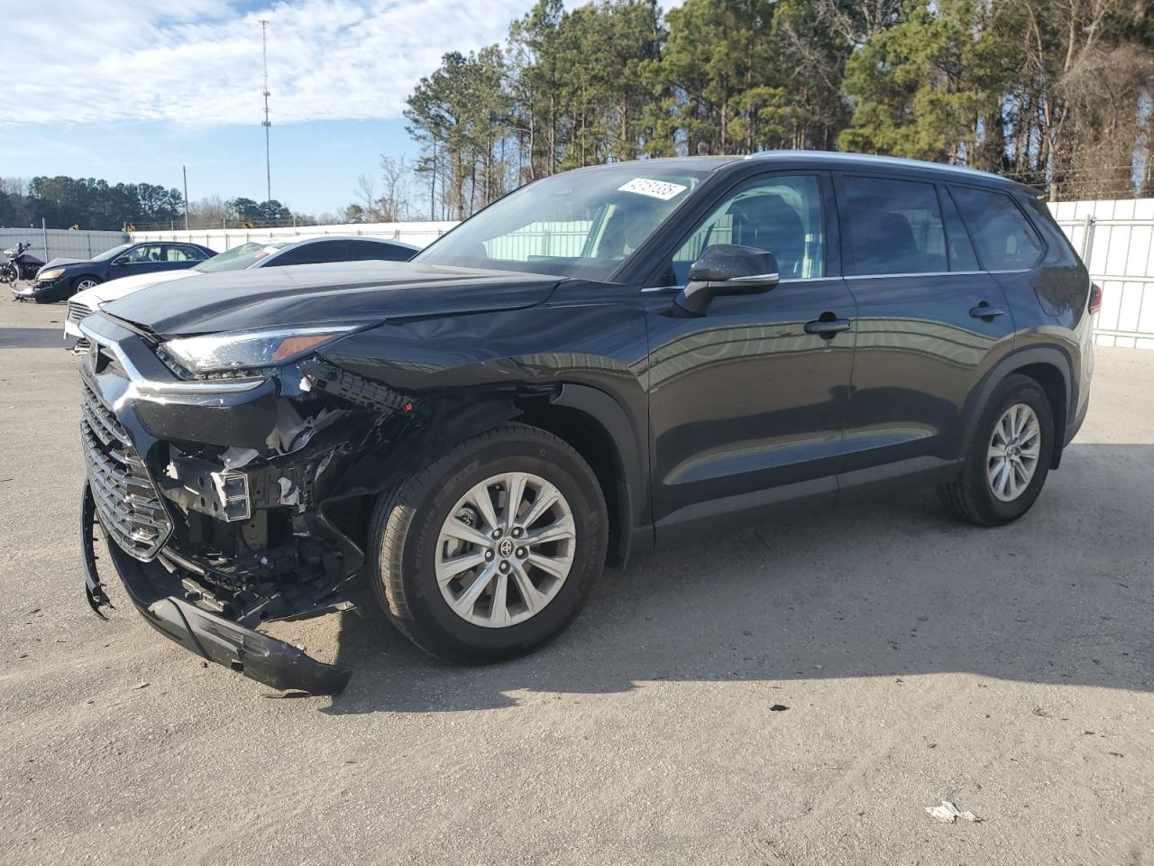 2024 TOYOTA GRAND HIGHLANDER XLE VIN:5TDAAAA55RS007392