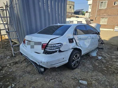 2015 Mercedes-Benz E 220 VIN: