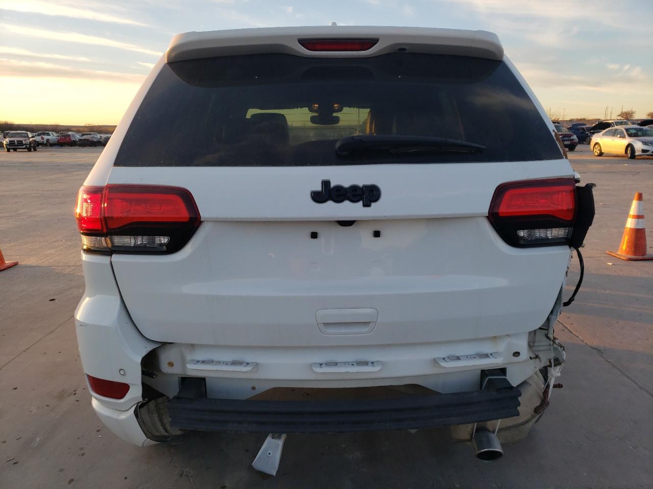 2022 JEEP GRAND CHEROKEE LAREDO E VIN:1C4RJEAG4NC154150