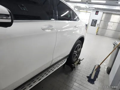 2023 Mercedes-Benz GLC 300 VIN: