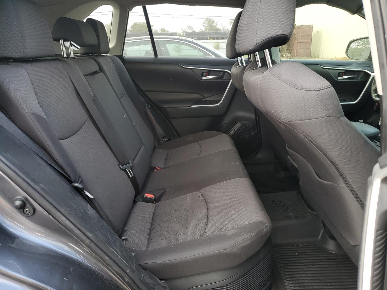 2022 TOYOTA RAV4 XLE VIN:JTMRWRFVXND163154