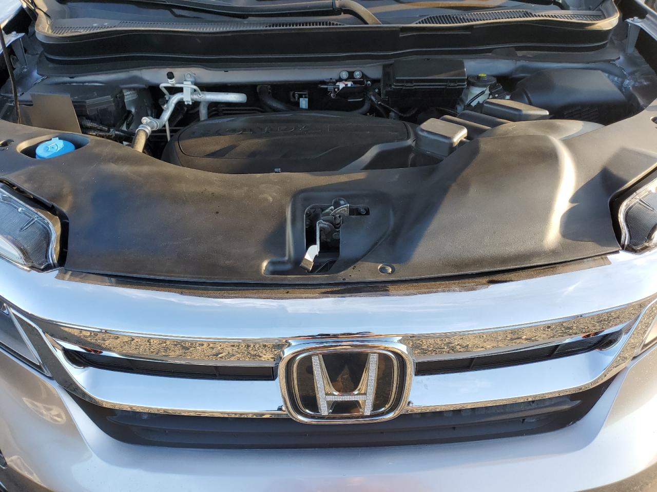 2022 HONDA PILOT TOURING VIN:5FNYF6H91NB010147