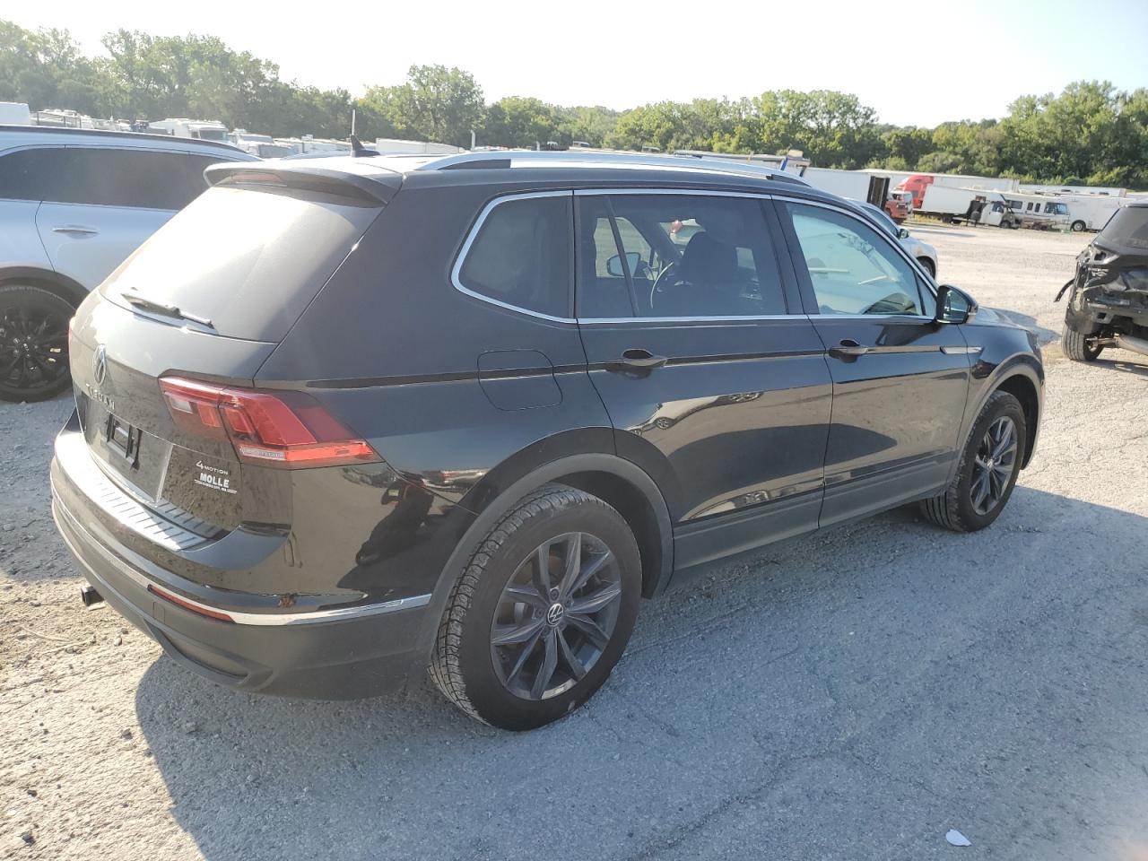 2022 VOLKSWAGEN TIGUAN SE VIN:3VV2B7AX2NM030095