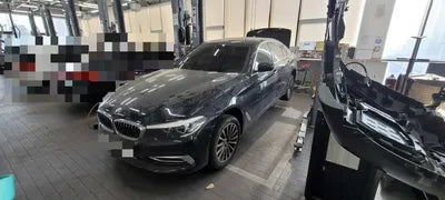 2019 BMW 520 VIN: