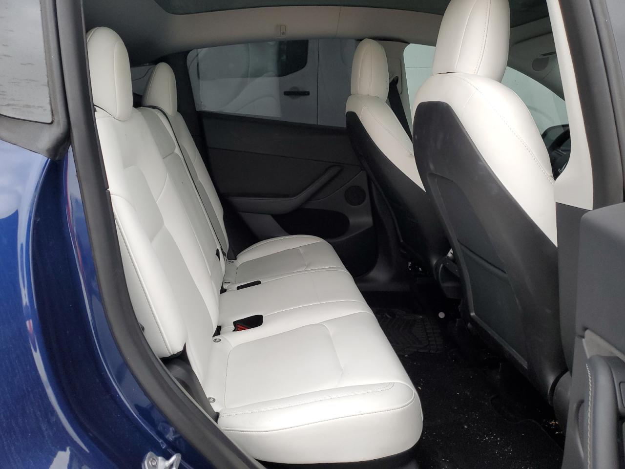 2022 TESLA MODEL Y  VIN:7SAYGDEF2NF524037