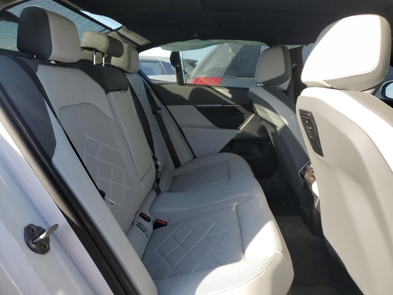 2024 BMW 540 XI VIN:WBA63FJ02RCR69813