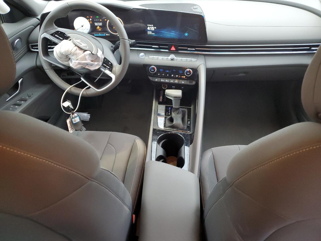 2024 HYUNDAI ELANTRA SEL VIN:KMHLS4DG9RU754117