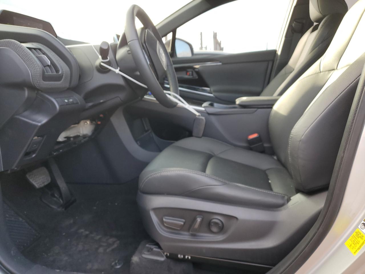 2023 TOYOTA BZ4X XLE VIN:JTMABACA7PA025037