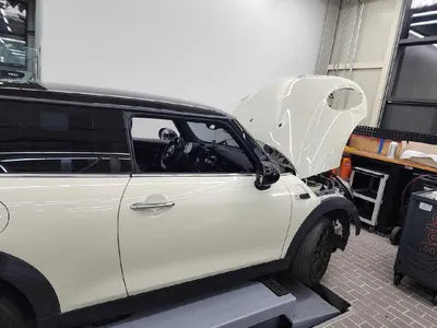 2017 MINI Cooper VIN: