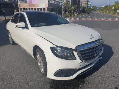 2019 Mercedes-Benz E 300 WDDZF4JB7KA640142 VIN:WDDZF4JB7KA640142