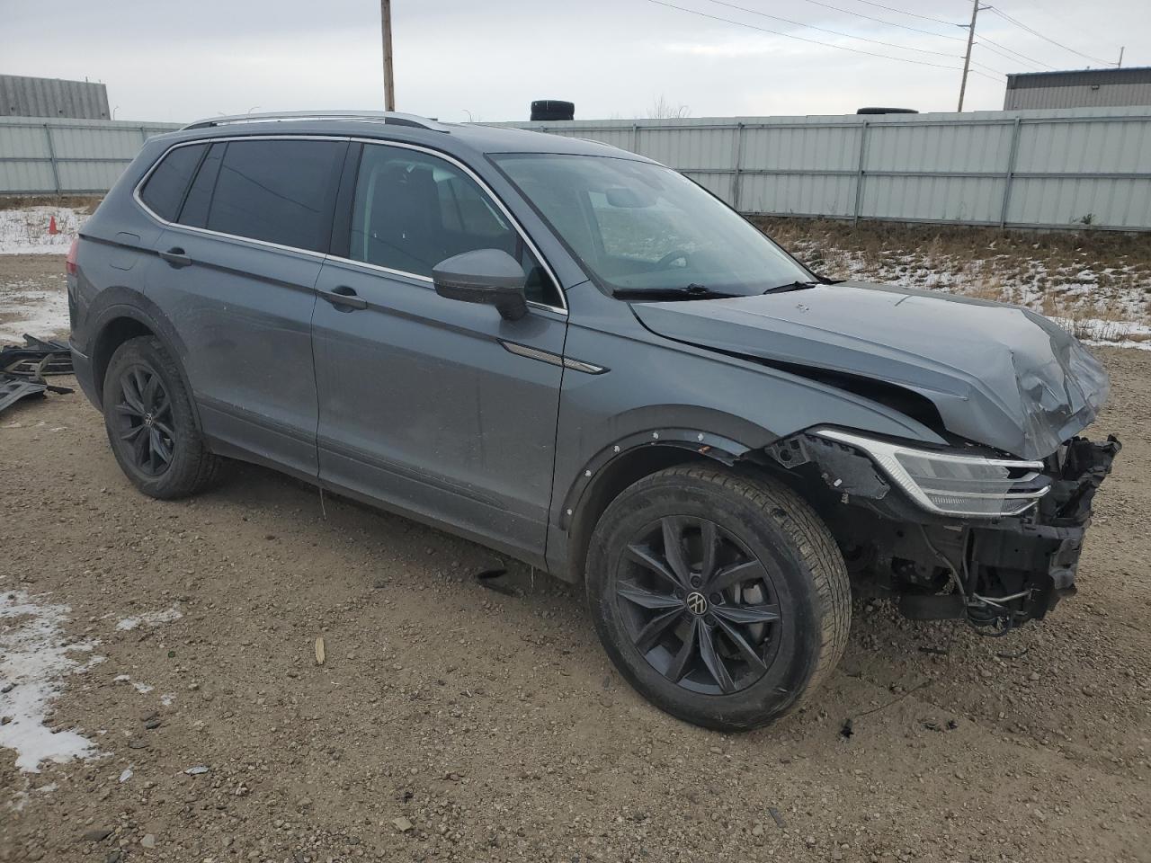 2022 VOLKSWAGEN TIGUAN SE VIN:3VV2B7AX3NM017677