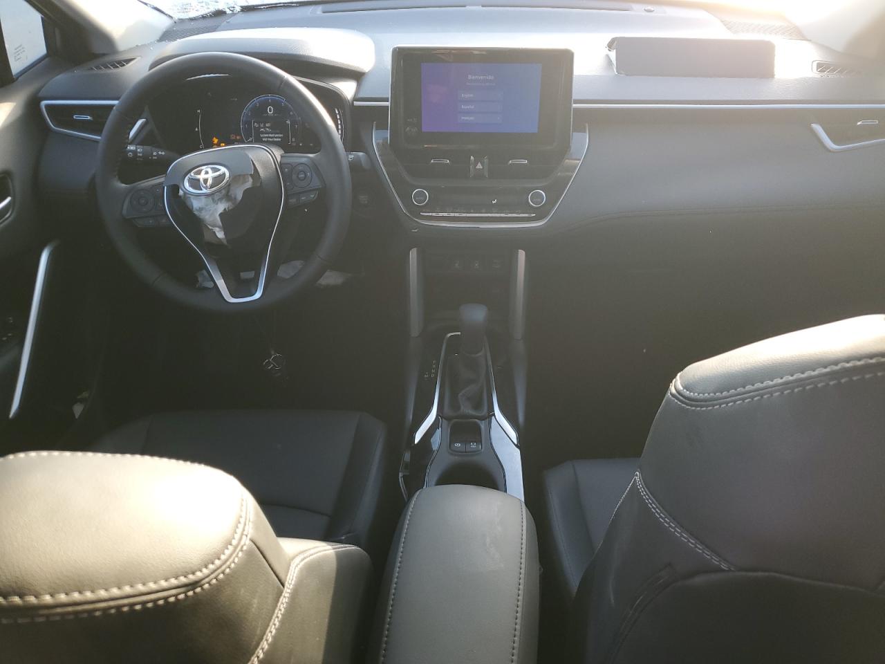 2024 TOYOTA COROLLA CROSS XLE VIN:7MUDAAAG3RV106099