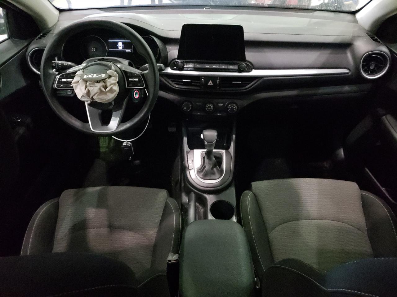 2022 KIA FORTE FE VIN:3KPF24AD2NE455170