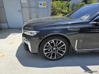 2021 BMW 740 VIN: