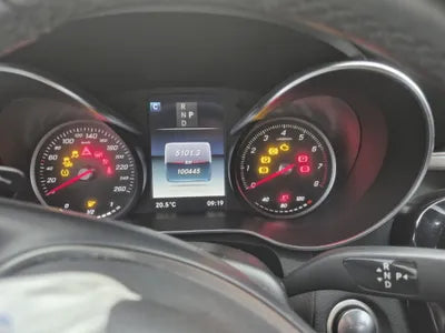 2019 Mercedes-Benz GLC 300 VIN: