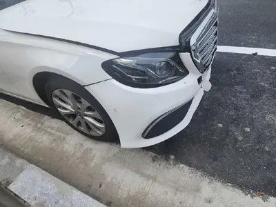 2019 Mercedes-Benz E 300 WDDZF4JB7KA640142 VIN:WDDZF4JB7KA640142