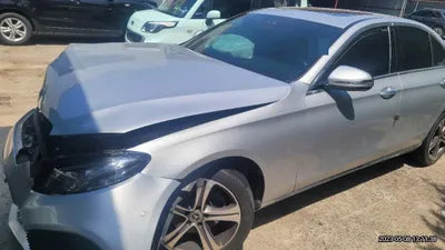 2019 Mercedes-Benz E 220 VIN: