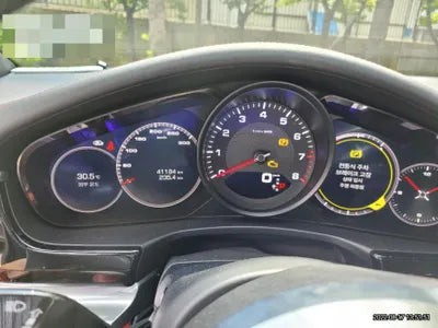 2018 Porsche Panamera VIN: