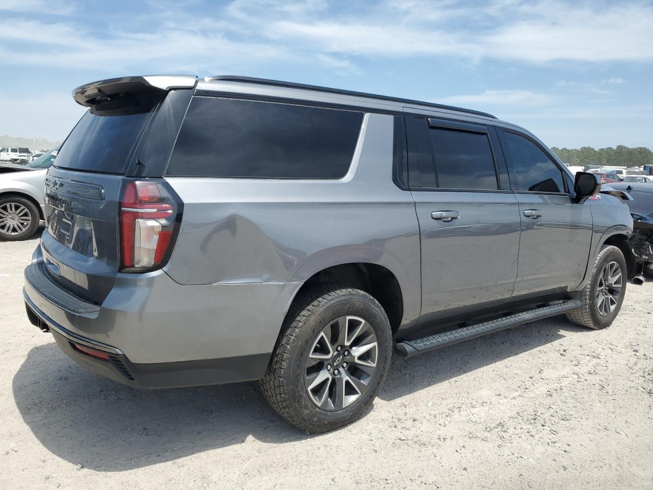 2022 CHEVROLET SUBURBAN K1500 Z71 VIN:1GNSKDKD3NR148101