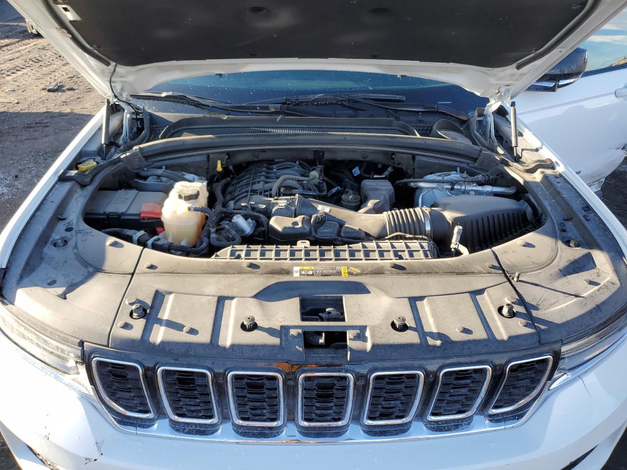 2022 JEEP GRAND CHEROKEE LIMITED VIN:1C4RJGBGXN8630902