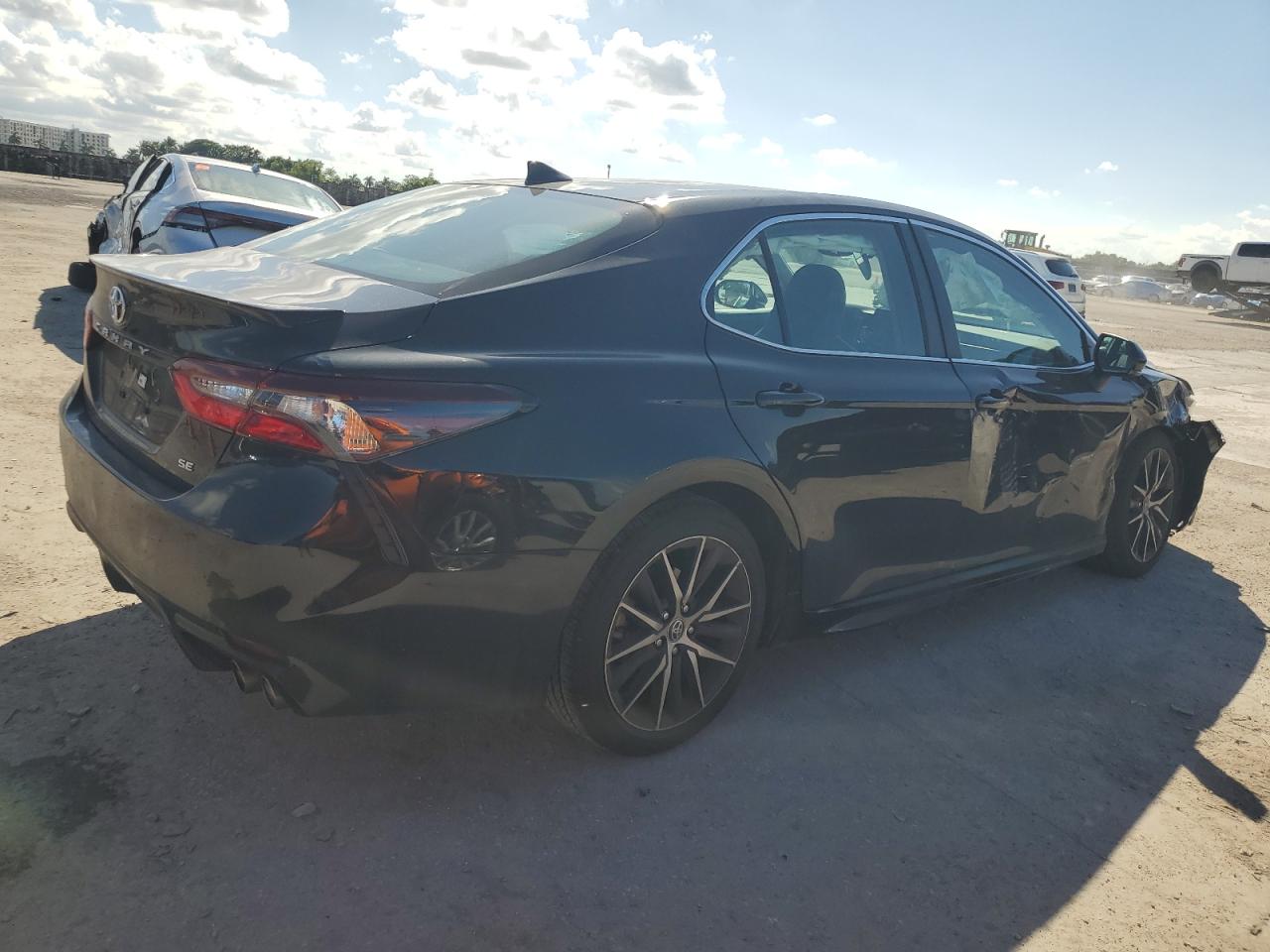 2024 TOYOTA CAMRY SE NIGHT SHADE VIN:4T1G11AK0RU196136