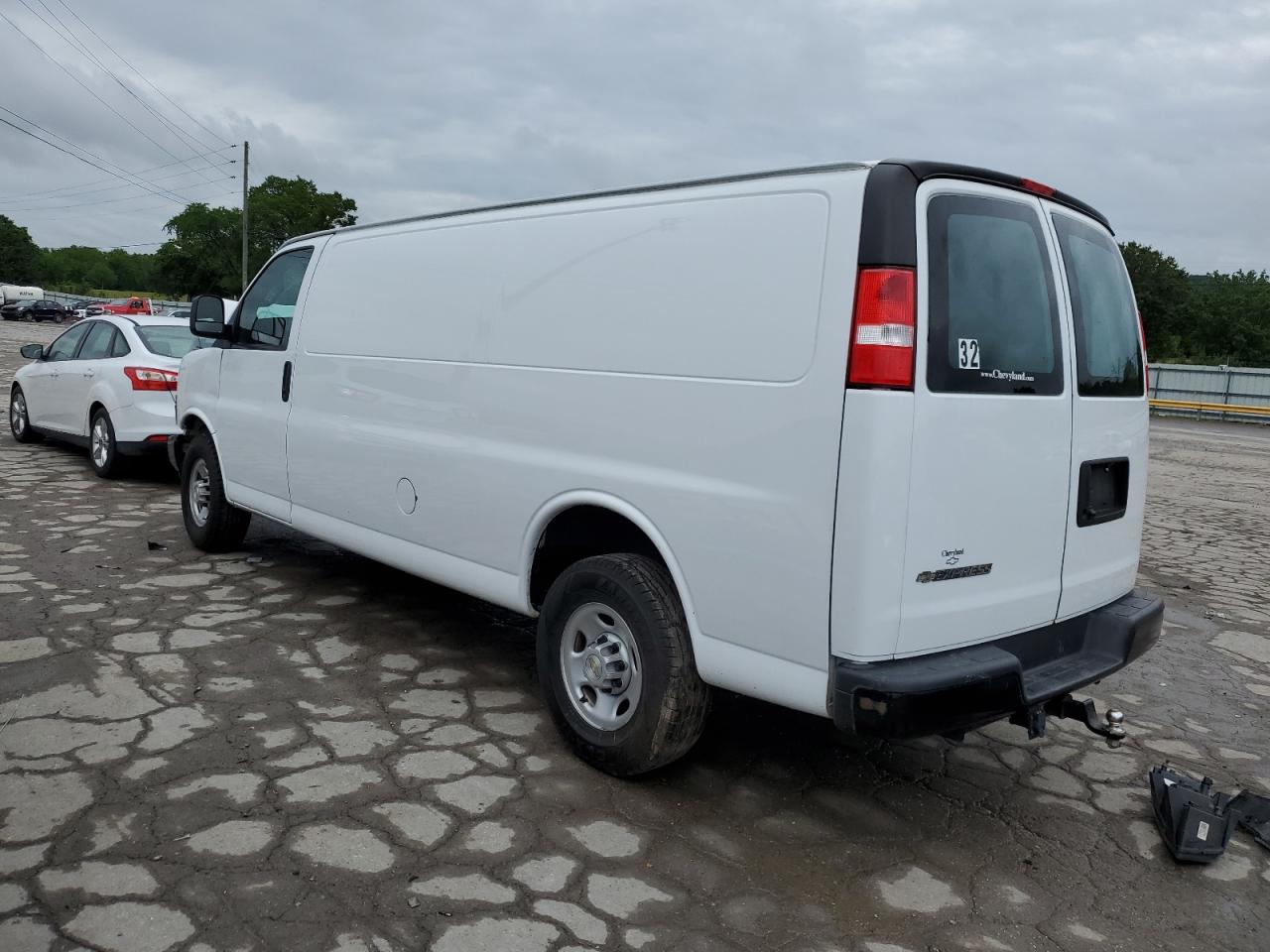 2022 CHEVROLET EXPRESS G2500  VIN:1GCWGBF79N1262056