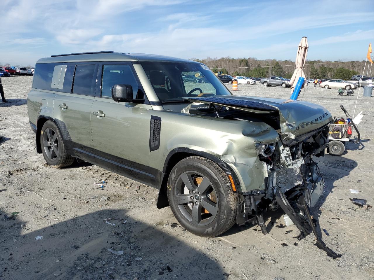 2024 LAND ROVER DEFENDER 130 X-DYNAMIC SE VIN:SALE2FEU8R2320398
