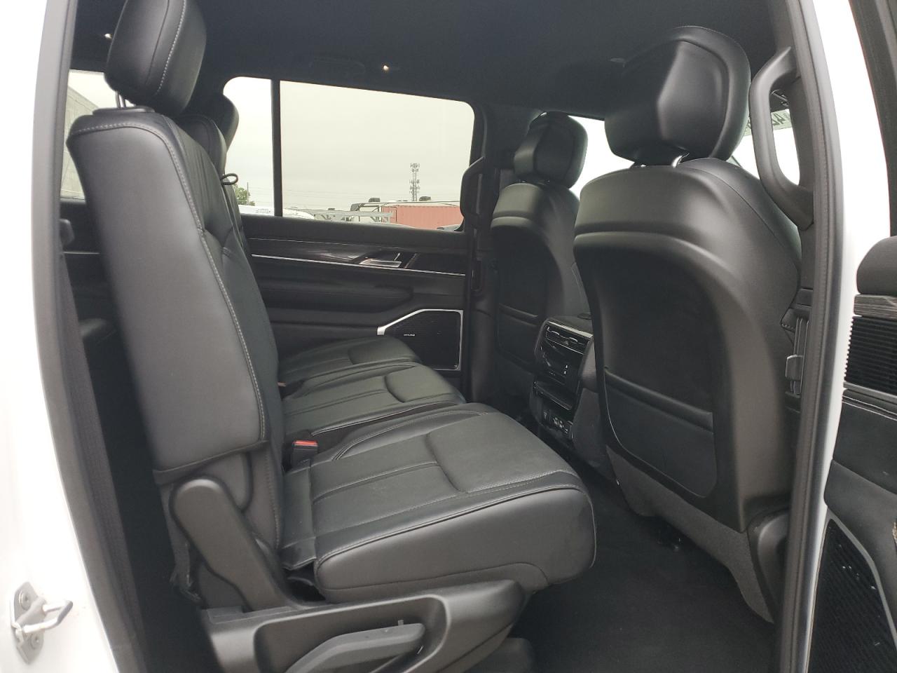 2022 JEEP WAGONEER SERIES II VIN:1C4SJUBT5NS115404