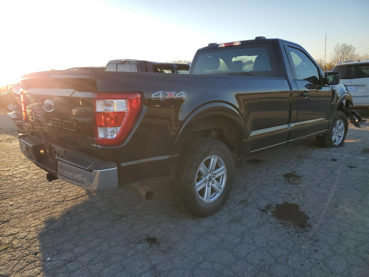 2022 FORD F150  VIN:1FTMF1E52NKE30280