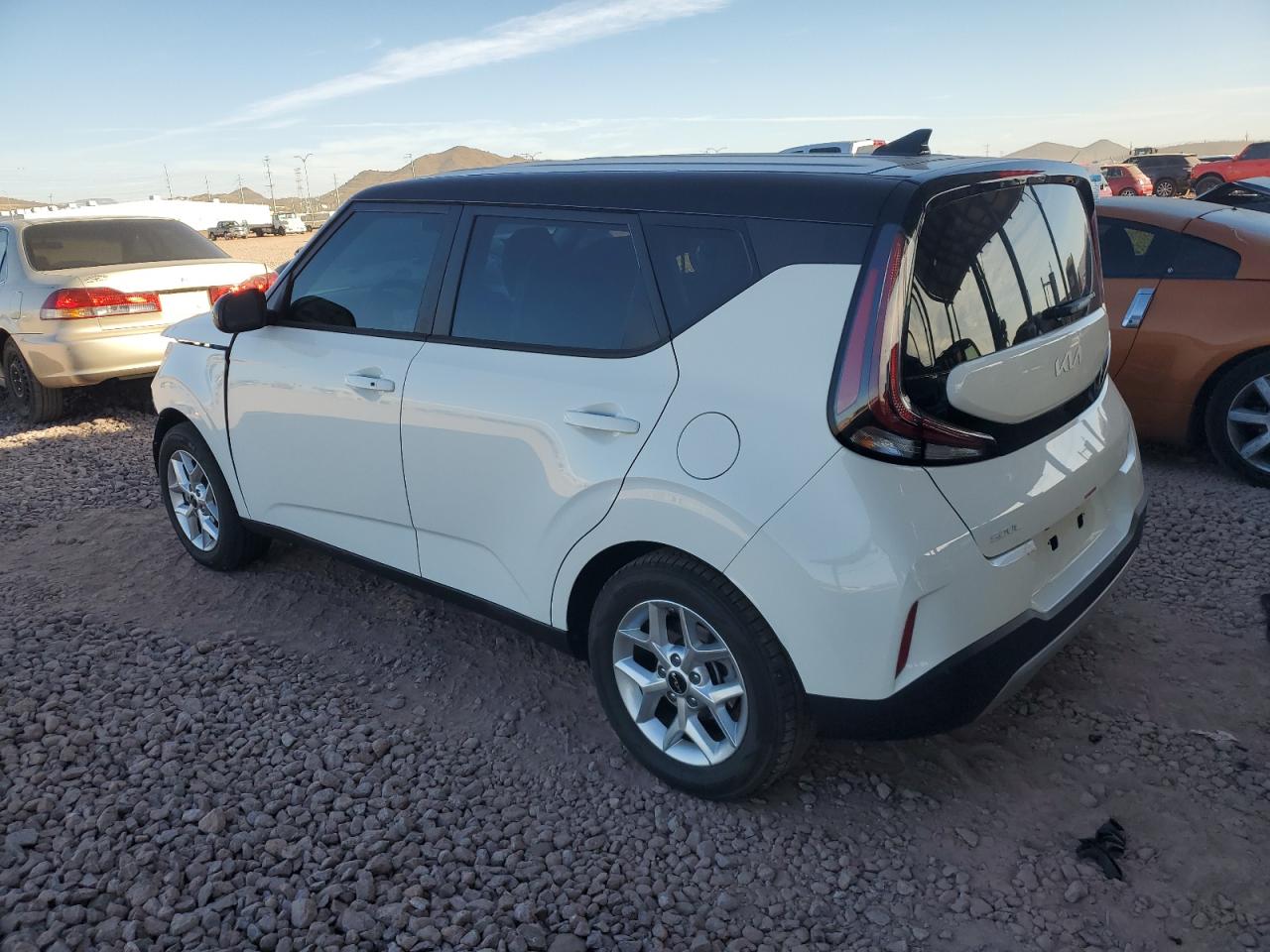 2024 KIA SOUL LX VIN:KNDJ23AU4R7233739