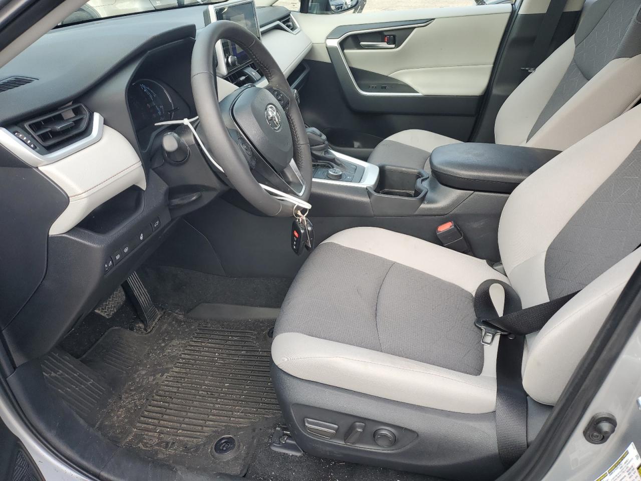 2024 TOYOTA RAV4 XLE VIN:2T3RWRFV5RW243907