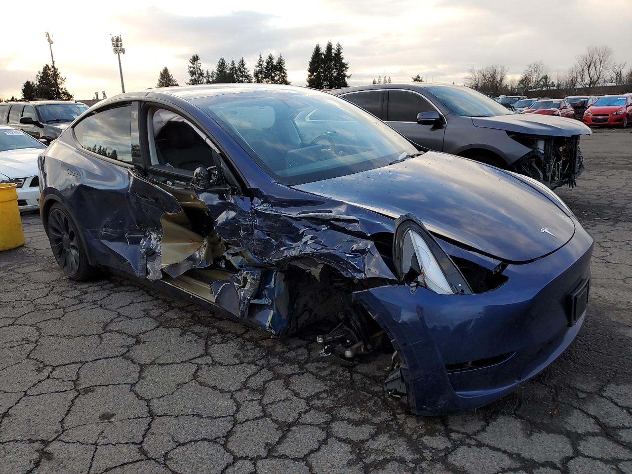 2022 TESLA MODEL Y  VIN:7SAYGDEF9NF400038