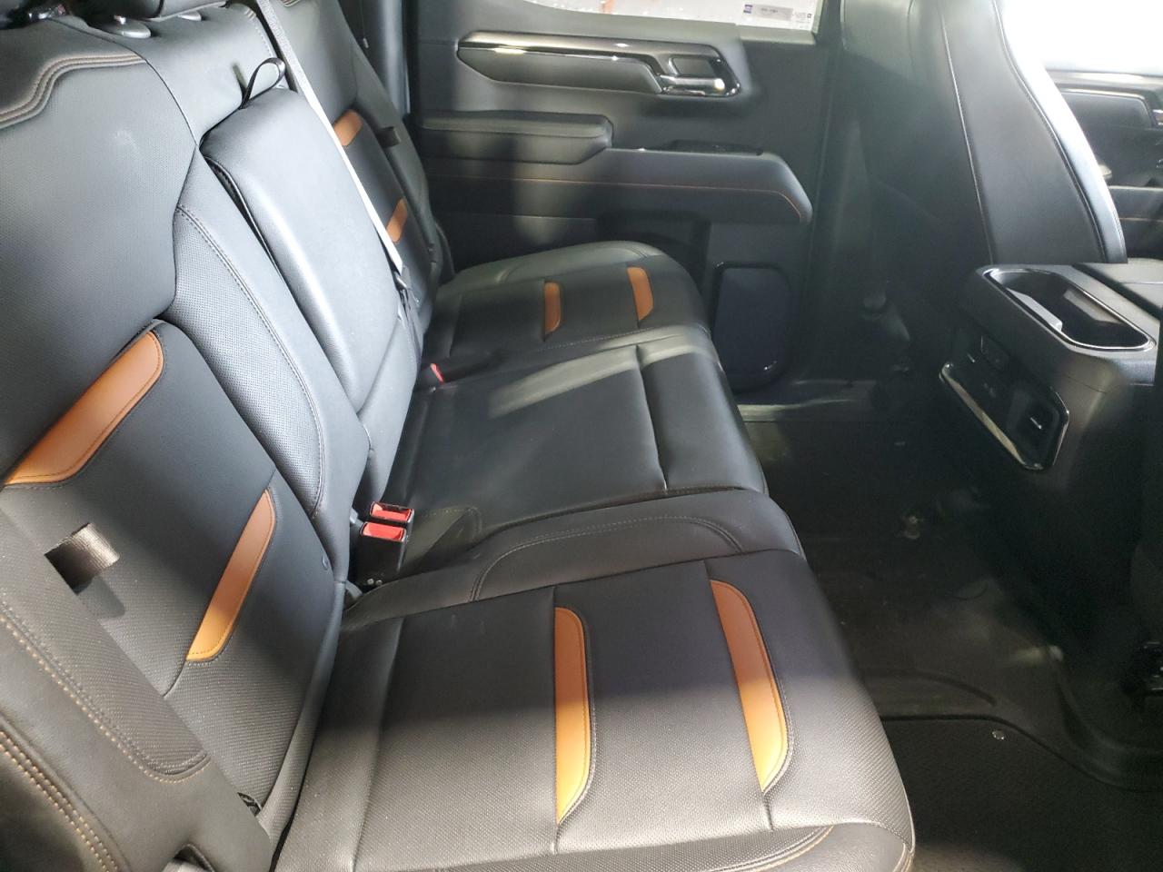 2022 GMC SIERRA K1500 AT4 VIN:1GTUUEETXNZ520456