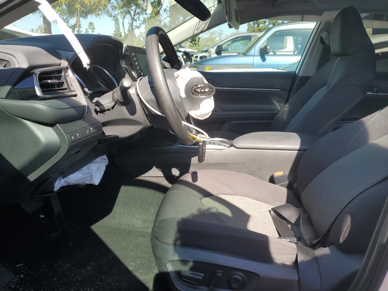 2022 TOYOTA CAMRY LE VIN:4T1C31AK2NU573018