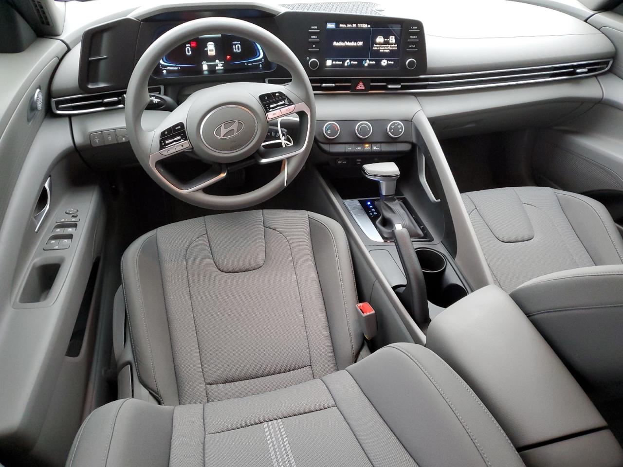 2024 HYUNDAI ELANTRA SE VIN:KMHLL4DG4RU817170