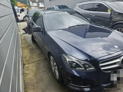 2015 Mercedes-Benz E 300 VIN: